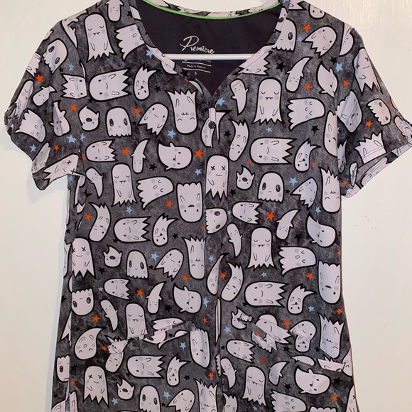 Scrub tops and pants - Picture 13 of 14